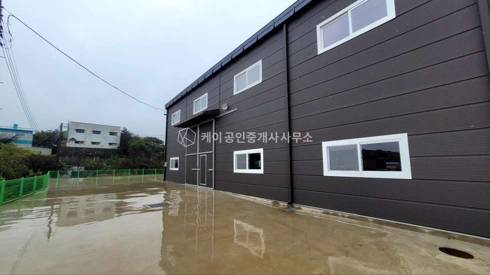 경기 김포시 대곶면 거물대리 1동 실평155평 2차대로접, 오수직관 공장등록 월세 매물번호 10495 사진 1