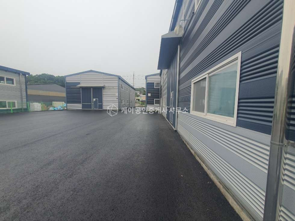 경기 파주시 월롱면 도내리 1동 월롱IC인근 60px3 1,2종 근생 넓은마당 창고임대 월세 매물번호 10245 사진 4