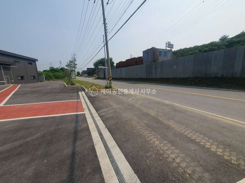 경기 파주시 월롱면 능산리 1동 산단IC4분 57p 신축급 1종근생소매 대형마당 단독사용 가시성 최상 월세 매물번호 10233 사진 14