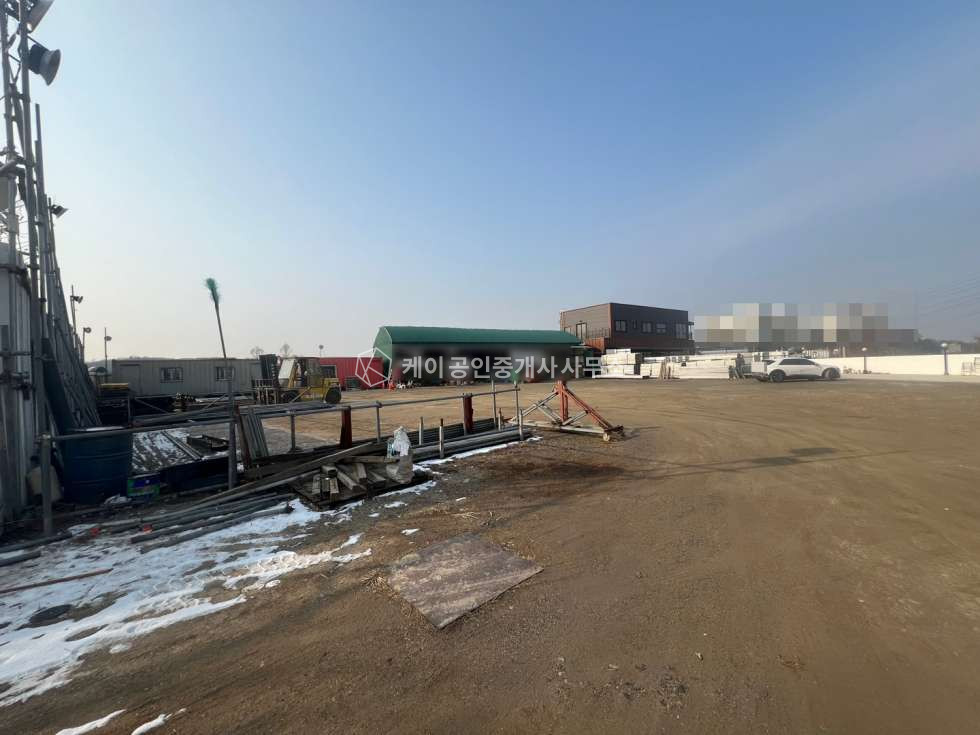 경기 고양일산동구 사리현동 주건축물제1동 사리현동 초특대형 잡종지 야적장 총 956평, 21년식 2층 창고 매매 매매 매물번호 10539 사진 13