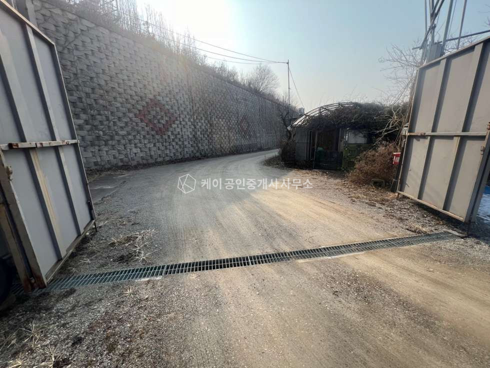 경기 고양일산동구 사리현동 주건축물제1동 사리현동 초특대형 잡종지 야적장 총 956평, 21년식 2층 창고 매매 매매 매물번호 10539 사진 17