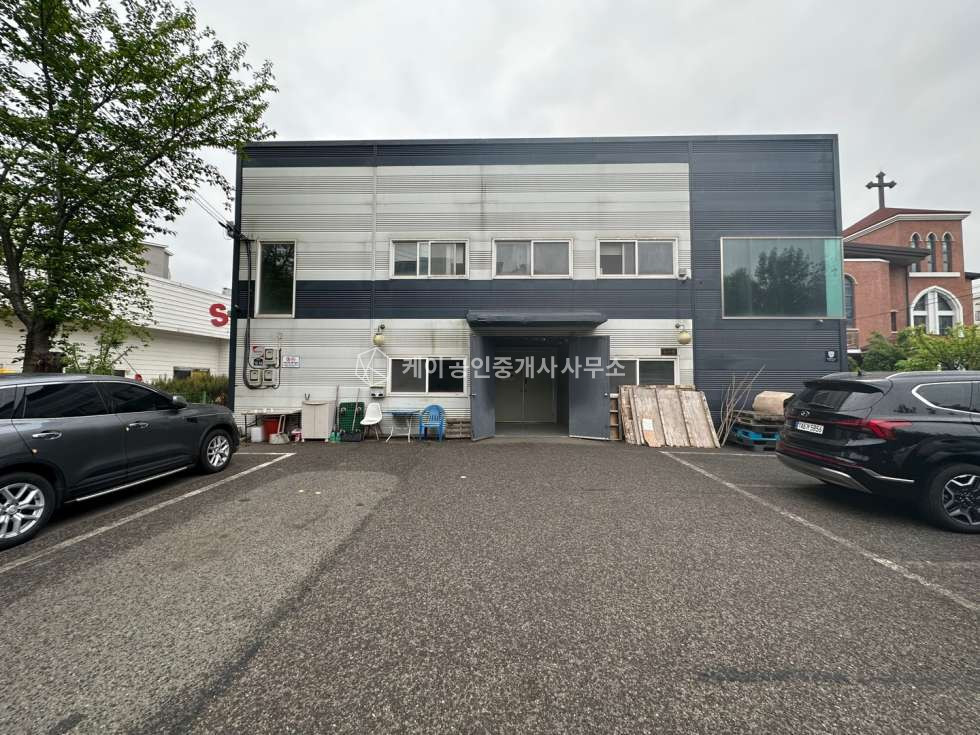 경기 고양일산서구 대화동 1동 일산서구 대화동 위치좋고 주거지역안에 있는 관리잘된 넓은 평 수 2종근생 창고 임대 월세 매물번호 10112 사진 1