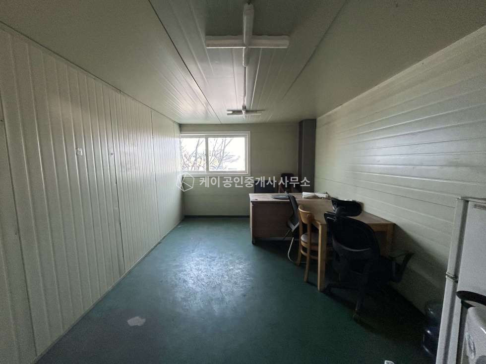 경기 고양일산동구 성석동 제4동 실평 150평, 넓은공동마당, 츄레라 진입가능 월세 매물번호 10550 사진 4
