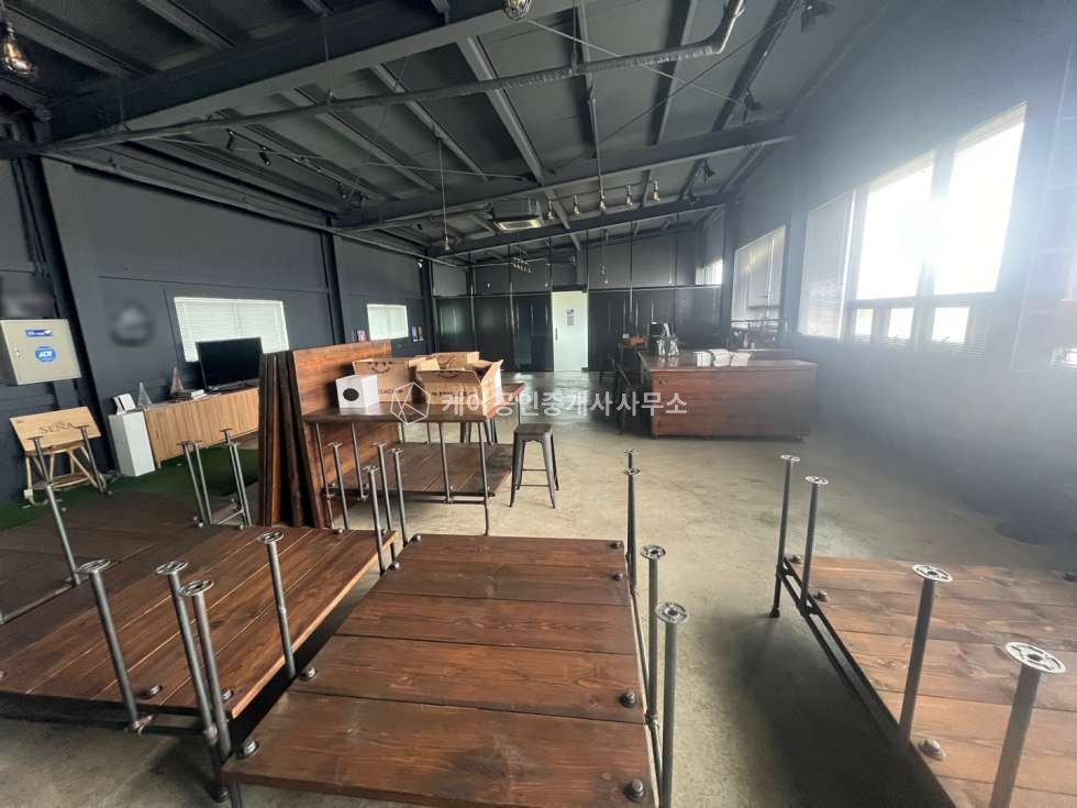 경기 파주시 상지석동 2층 건물에 2층 60평임대, 통임대 가능,대로변접 위치 좋음 월세 매물번호 10626 사진 8