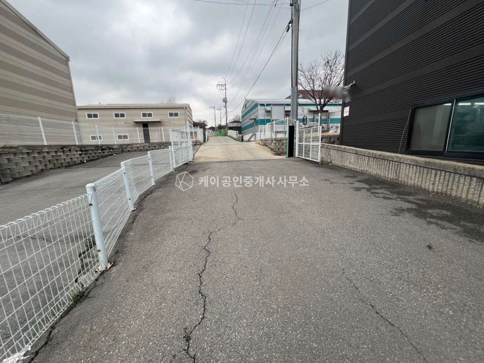 경기 파주시 신촌동 A(제본공장동)동 인쇄 제본공장 276평 임대, 전차량 진입가능, 넓은 공동마당, 민원없음 월세 매물번호 10690 사진 12