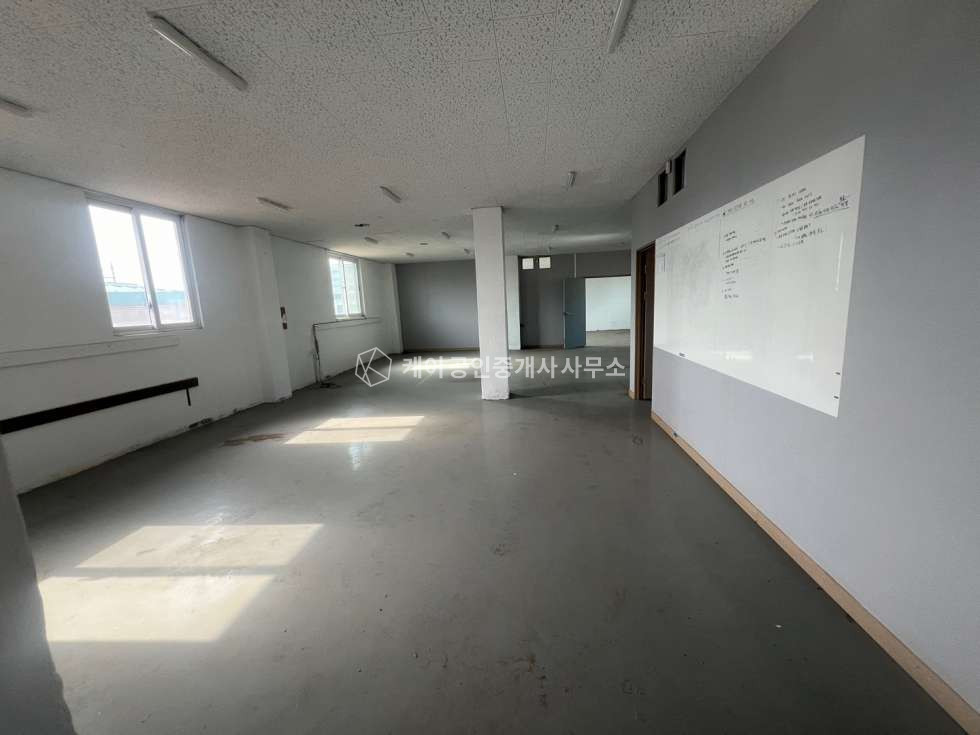 경기 김포시 대곶면 송마리 공장동 535평, 사무동 68평, 대형 공장, 전 차량 진입가능, 즉시입주 가능 월세 매물번호 10692 사진 16