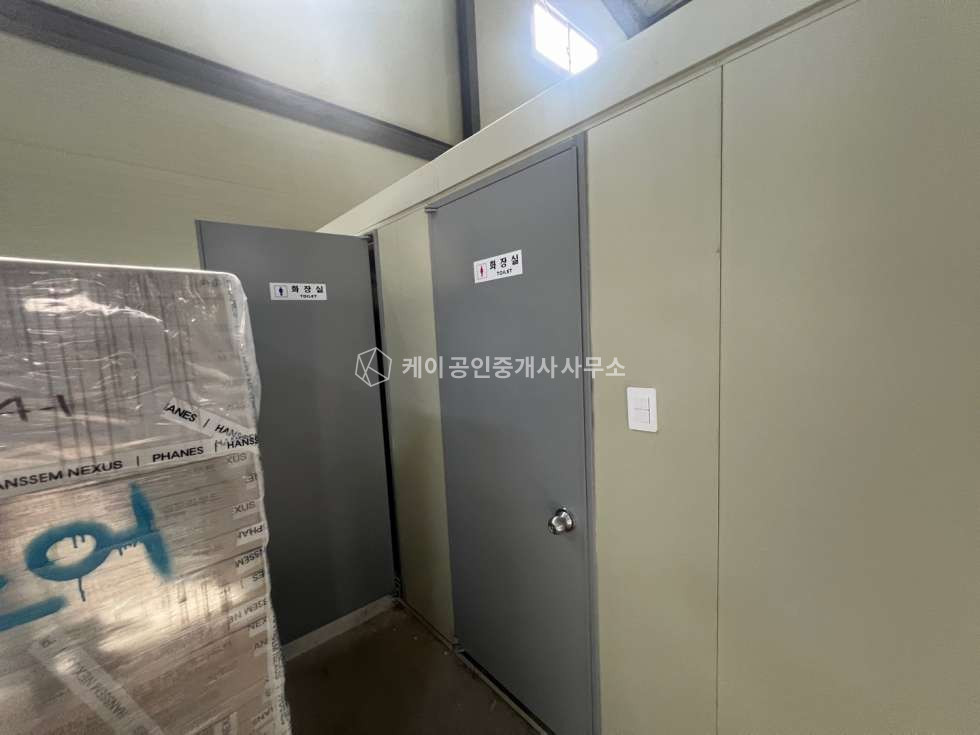 경기 김포시 대곶면 약암리 공장 290평, 사무실 22평, 뒷마당까지 활용 가능한 신축공장 월세 매물번호 10696 사진 6