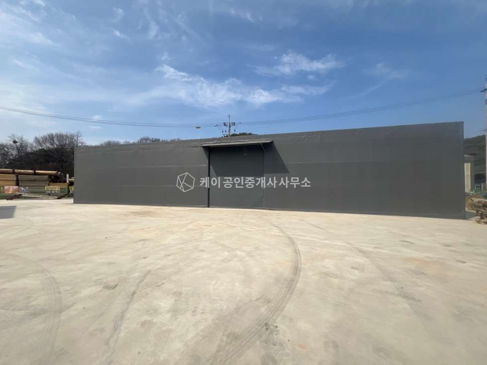 경기 김포시 대곶면 약암리 초대형단독마당, 40피트 트레일러 회차가능, 신축급 관리 잘되어 있는 공장 월세 매물번호 10694 사진 11