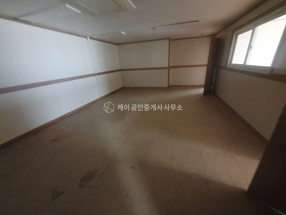 경기 김포시 대곶면 약암리 호이스트 많은 대형공장, 가설 약400평, 텐트하우스 시공, 사무실O 매매 매물번호 10698 사진 9