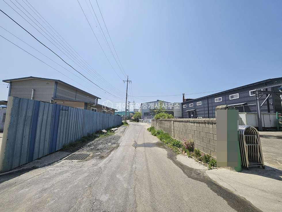 경기 김포시 대곶면 거물대리 대곶IC인근, 245평 임대, 사무실O, 호이스트O , 11톤차랑O , 넓은마당 월세 매물번호 10856 사진 8