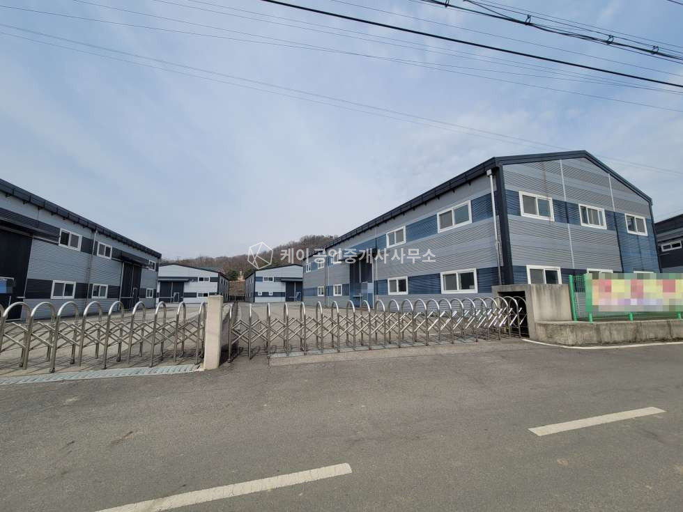 경기 파주시 조리읍 뇌조리 조리읍 연427평, 총 4개동, 하수직관, 2종근생 제조, 대형차 진입, 넓은마당, 금촌ic 10분이내 매매 매물번호 10664 사진 9
