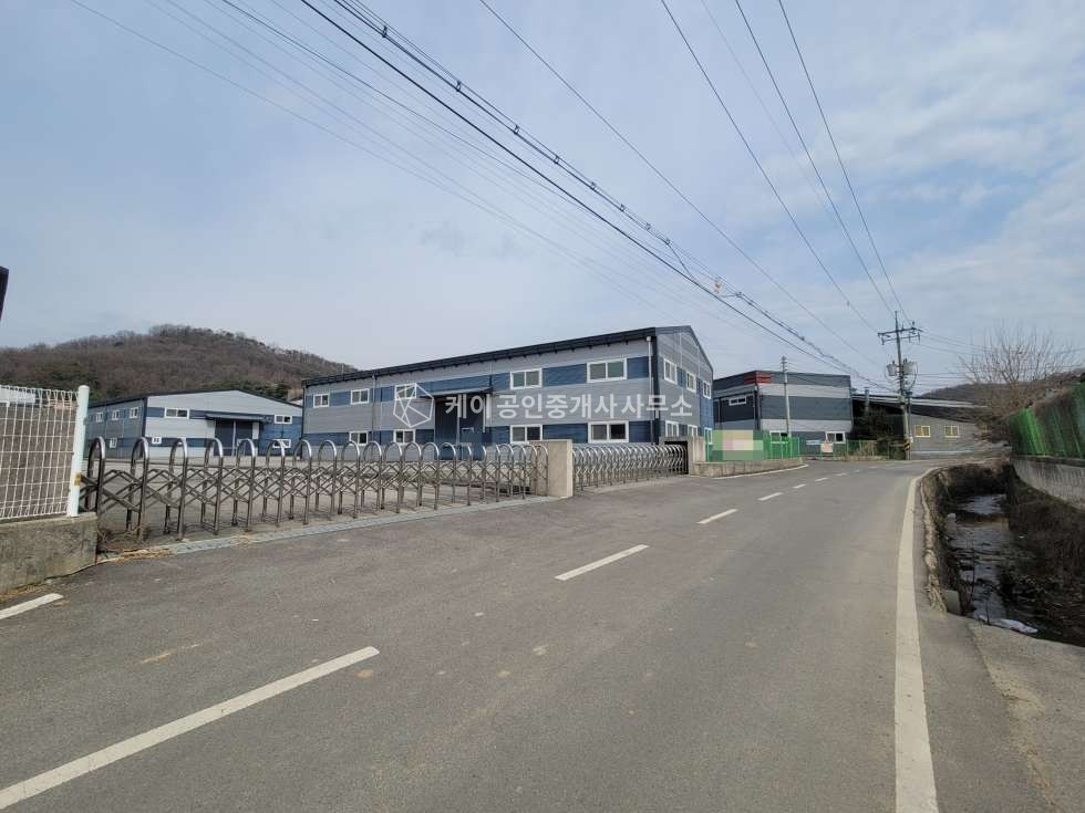 경기 파주시 조리읍 뇌조리 조리읍 연427평, 총 4개동, 하수직관, 2종근생 제조, 대형차 진입, 넓은마당, 금촌ic 10분이내 매매 매물번호 10664 사진 13