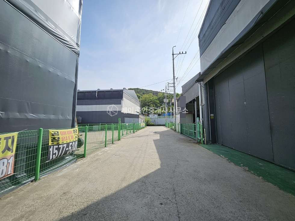 경기 김포시 통진읍 마송리 1동 건물56평+가설판넬80평 마송리 단독공장 임대, 도로변 인근, 깔끔한 준 신축급 월세 매물번호 10927 사진 4
