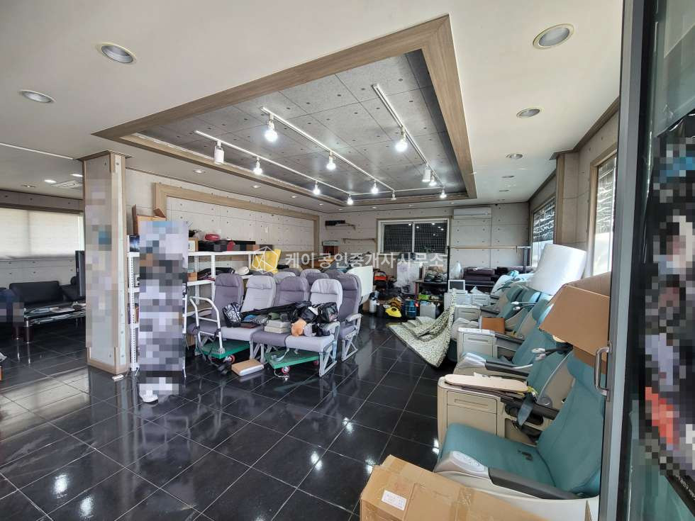 경기 고양일산동구 백석동 백석동 귀한매물 , 제2자유로 1분, 연120평 2종근생, 하수직관, 단독마당, 도로변 광고홍보효과, 대중교통 월세 매물번호 10984 사진 4