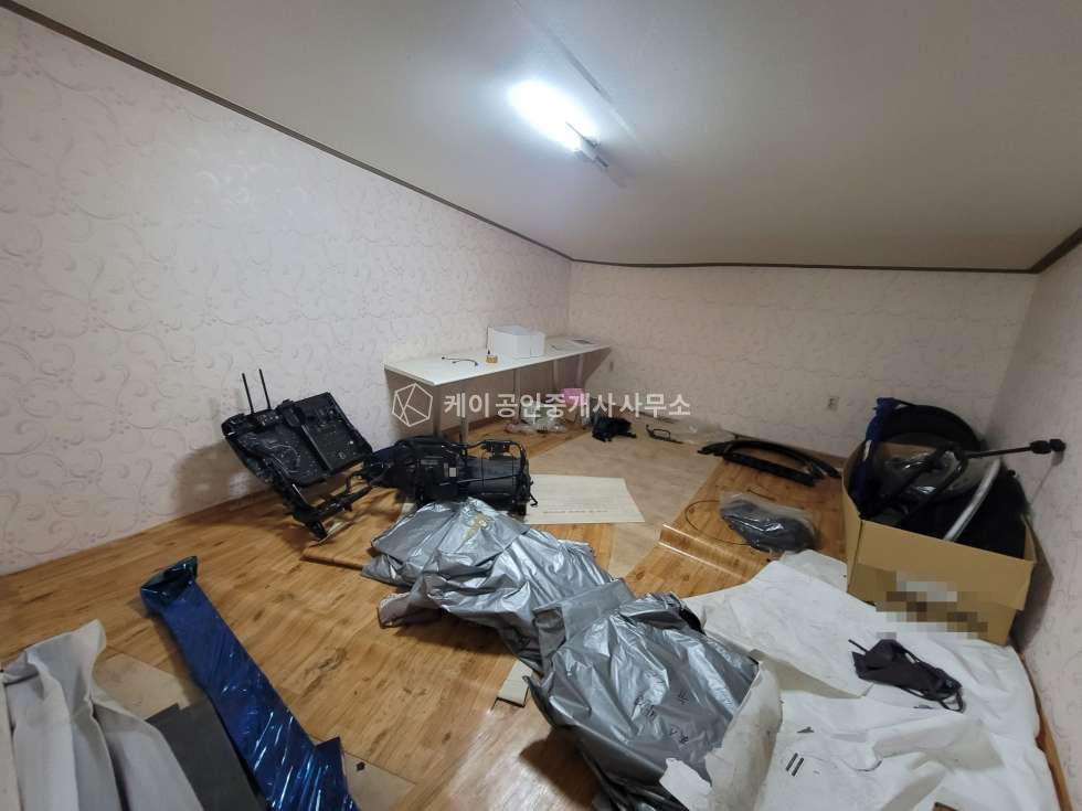경기 고양일산동구 백석동 백석동 귀한매물 , 제2자유로 1분, 연120평 2종근생, 하수직관, 단독마당, 도로변 광고홍보효과, 대중교통 월세 매물번호 10984 사진 9