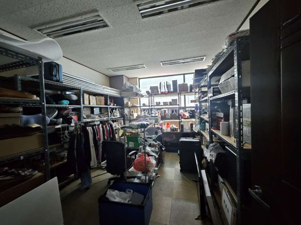 경기 김포시 양촌읍 학운리 1동 4차선대로변접, 단독마당, 전차량진입가능,내부사무실O, 깔끔한 공장 월세 매물번호 11043 사진 8