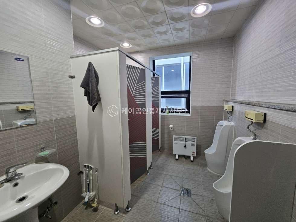 경기 김포시 양촌읍 학운리 1동 4차선대로변접, 단독마당, 전차량진입가능,내부사무실O, 깔끔한 공장 월세 매물번호 11043 사진 11
