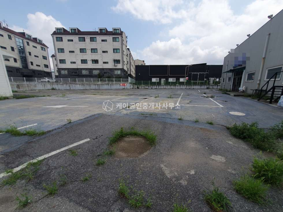 경기 고양일산동구 성석동 고봉로 대로변접, 광고노출효과 최상, 전차량 진입가능, 넓은 주차장, 즉시입주 가능 월세 매물번호 11071 사진 7