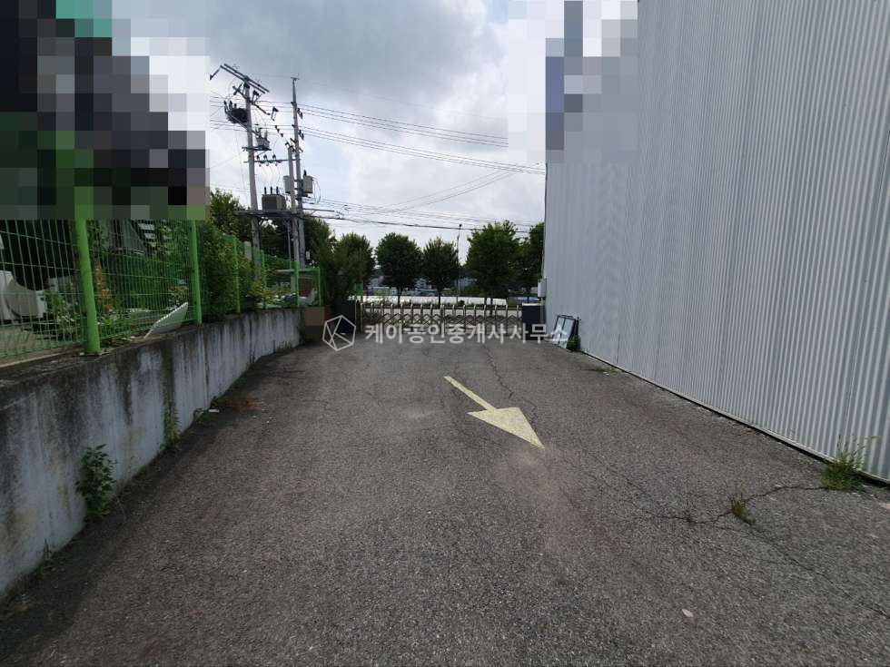 경기 고양일산동구 성석동 고봉로 대로변접, 광고노출효과 최상, 전차량 진입가능, 넓은 주차장, 즉시입주 가능 월세 매물번호 11071 사진 9