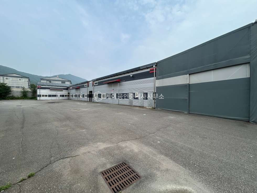 경기 파주시 광탄면 분수리 광탄면 연 240평 공장, 넓은단독마당, 전력 40kw, 40피트츄레라 진출입 매매 매물번호 11090 사진 3