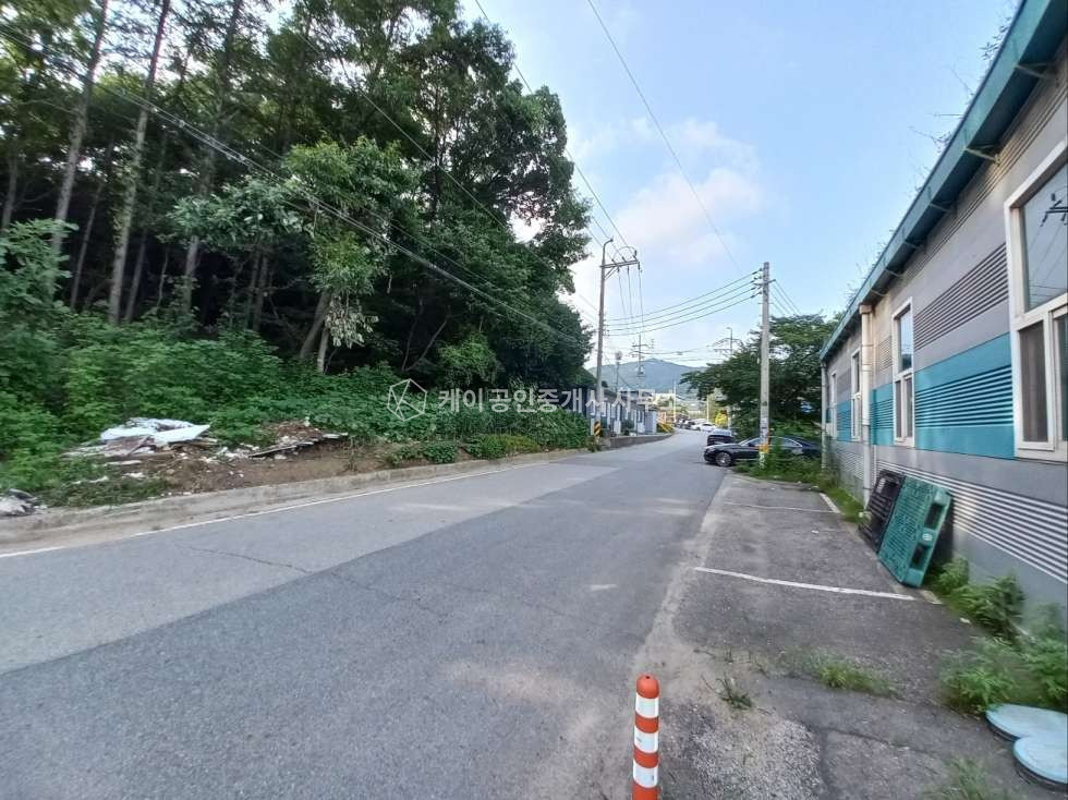 경기 파주시 광탄면 발랑리 123평 공장, 단독마당, 2차로로접함, 전차량진입가능한 공장 월세 매물번호 10499 사진 5