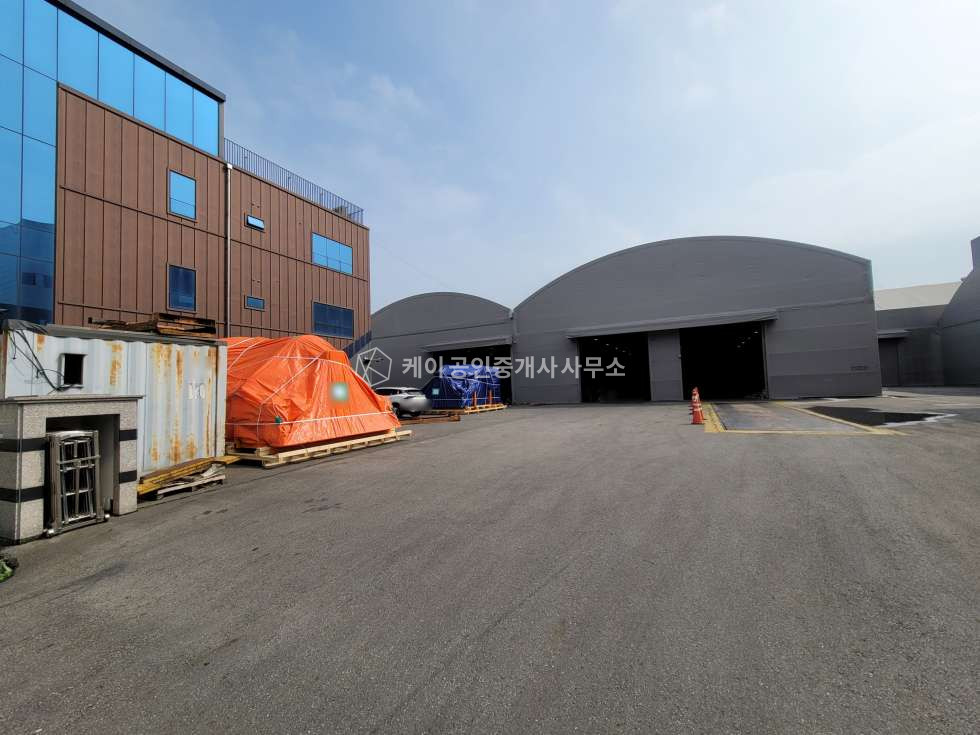 인천 서해구 원창동 A동 원창동 대지 1205평, 초대형천막 700평, 연면적 196평, 네모반듯한 단독마당, 사무실, 주거, 기숙사 시설 인테리어 매매 매물번호 11210 사진 2