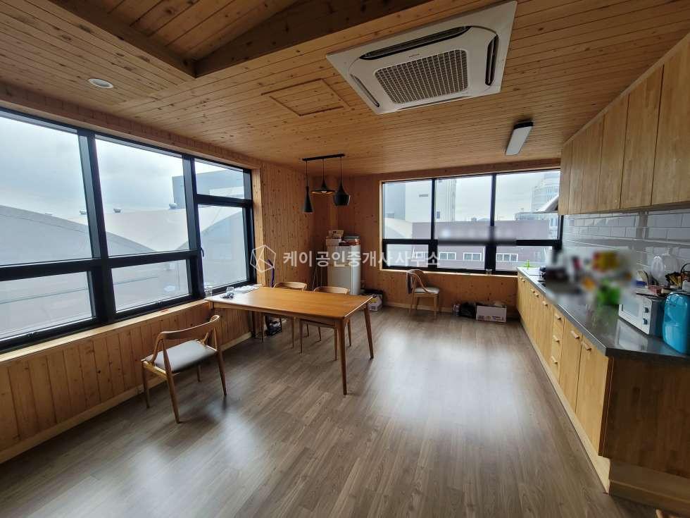 인천 서해구 원창동 A동 원창동 대지 1205평, 초대형천막 700평, 연면적 196평, 네모반듯한 단독마당, 사무실, 주거, 기숙사 시설 인테리어 매매 매물번호 11210 사진 7