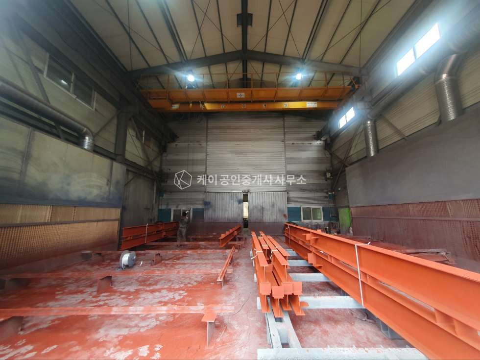 경기 김포시 대곶면 대명리 고전력 200kw, 층고10.4m, 호이스트 10기, 사무동 있음, 관리 잘되어있는 공장 매매 매물번호 11060 사진 3