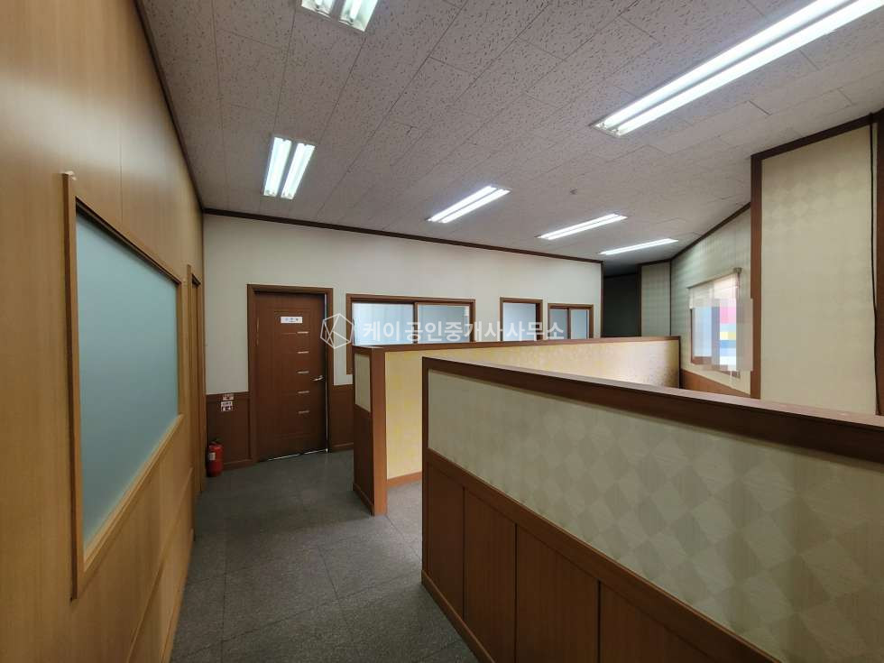 경기 고양덕양구 주교동 고양ic 1분, 연면적 194평 매매, 츄레라 진출입, 화물리프트, 단독마당, 주변시세대비 저렴한 매매가, 각종호재많음, 실사용 및 투자용도 강력추천! 매매 매물번호 10639 사진 12