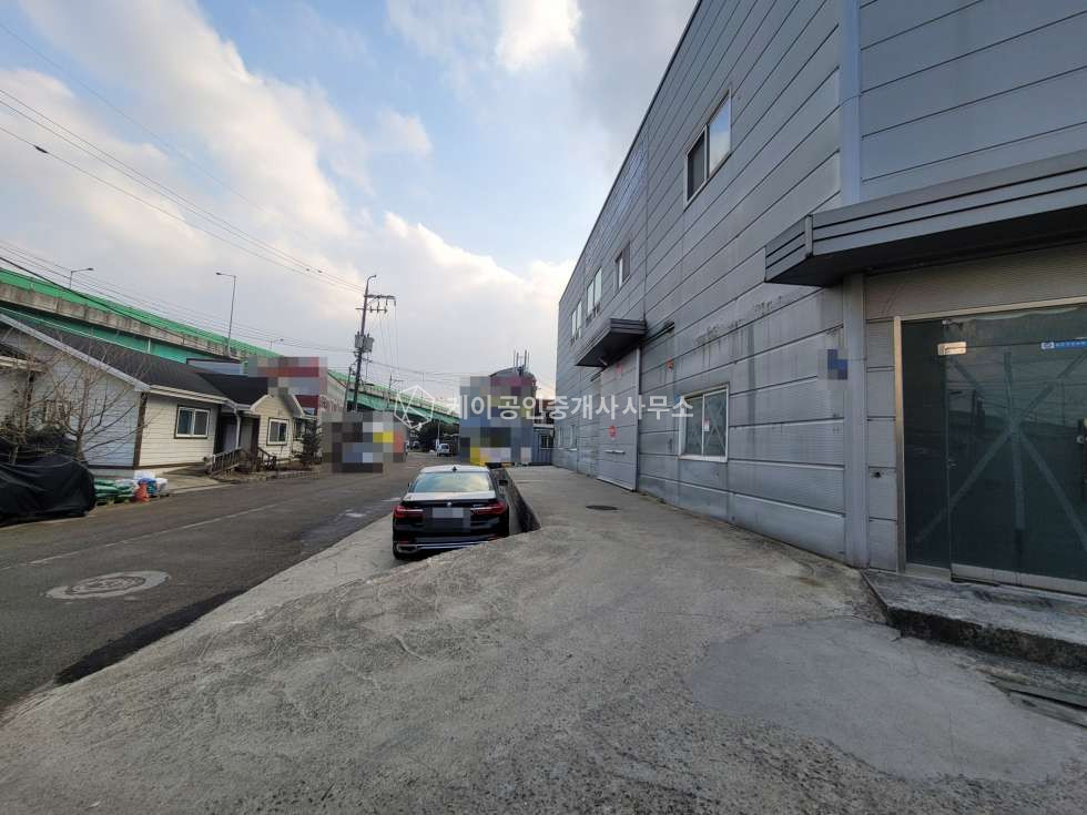경기 고양덕양구 주교동 고양ic 1분, 연면적 194평 매매, 츄레라 진출입, 화물리프트, 단독마당, 주변시세대비 저렴한 매매가, 각종호재많음, 실사용 및 투자용도 강력추천! 매매 매물번호 10639 사진 21