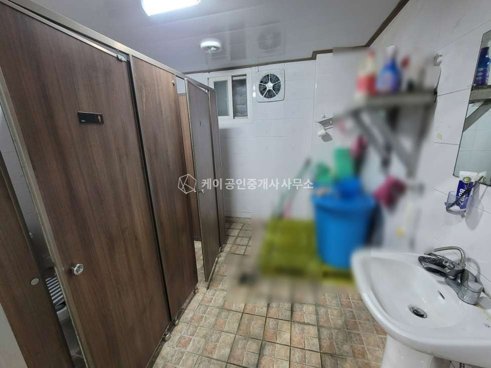 경기 파주시 월롱면 덕은리 월롱ic 바로앞, 4차선 대로변 위치, 통건물 200평 공장, 하수직관, 광고홍보 노출효과 최고, 월롱역 도보이용가능, 단독마당, 40피트츄레라 월세 매물번호 11265 사진 10