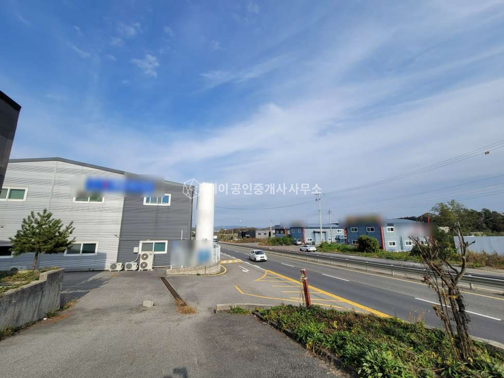 경기 파주시 월롱면 덕은리 월롱ic 바로앞, 4차선 대로변 위치, 통건물 200평 공장, 하수직관, 광고홍보 노출효과 최고, 월롱역 도보이용가능, 단독마당, 40피트츄레라 월세 매물번호 11265 사진 15