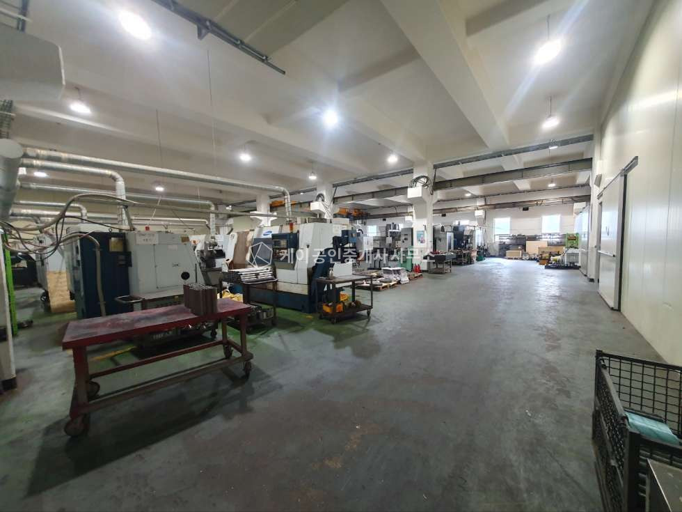 인천 검단구 오류동 검단산단내 대형공장, 대지 1,346평, 호이스트 3기, 넓은 단독마당 매매 매물번호 11271 사진 4