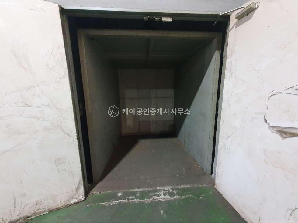 인천 검단구 오류동 검단산단내 대형공장, 대지 1,346평, 호이스트 3기, 넓은 단독마당 매매 매물번호 11271 사진 10
