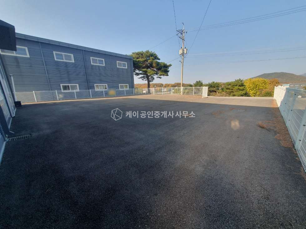 경기 김포시 대곶면 쇄암리 1동 2종근생 60평, 4개동까지 추가 매입 가능, 넓은 단독마당, 신축 매매 매물번호 11276 사진 4