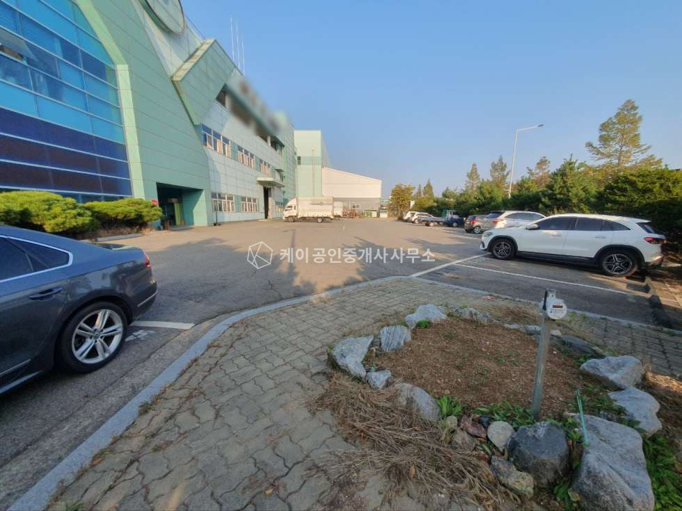 인천 검단구 오류동 1동 마당 넓고 연면적 많은 3층 단독공장, 대로변 코너 위치, 관리 잘 되어있는 공장 매매 매물번호 11277 사진 27