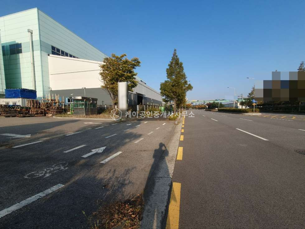 인천 검단구 오류동 1동 마당 넓고 연면적 많은 3층 단독공장, 대로변 코너 위치, 관리 잘 되어있는 공장 매매 매물번호 11277 사진 29
