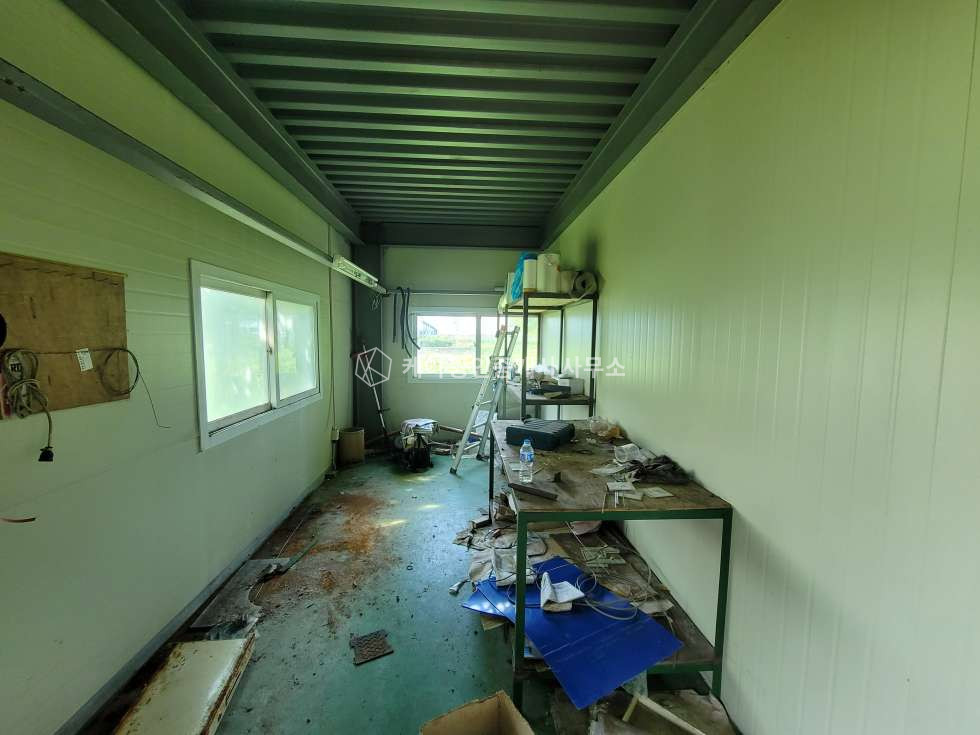 경기 파주시 파평면 덕천리 파주 파평면 공장 매매, 1층 191평, 2층 45평 공장, 37번국도 5분이내, 단독마당, 2차선도로 인접 매매 매물번호 11183 사진 4