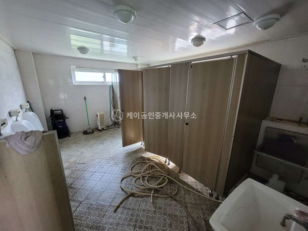 경기 파주시 파평면 덕천리 파주 파평면 공장 매매, 1층 191평, 2층 45평 공장, 37번국도 5분이내, 단독마당, 2차선도로 인접 매매 매물번호 11183 사진 13