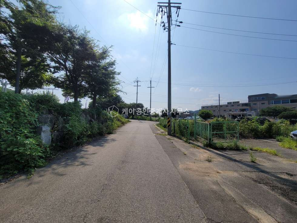 경기 파주시 파평면 덕천리 파평면 공장 저렴한 임대료, 1층 191평, 2층 45평 공장, 37번국도 5분이내, 단독마당, 2차선도로 인접 월세 매물번호 11258 사진 21