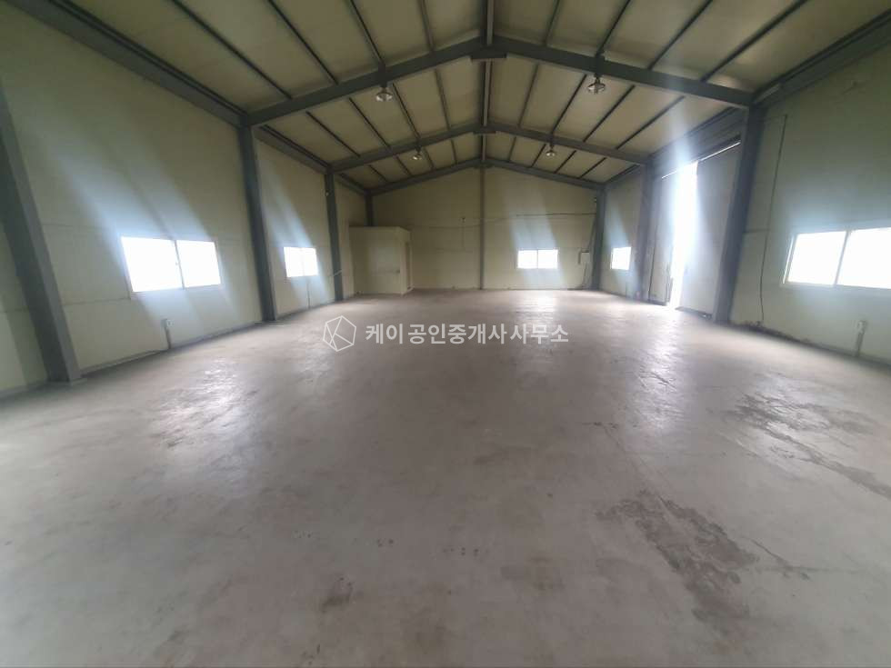 경기 고양일산동구 성석동 C동 1종근생 60평, 넓은 단독마당, 민원없음, 즉시입주 가능 월세 매물번호 11295 사진 2