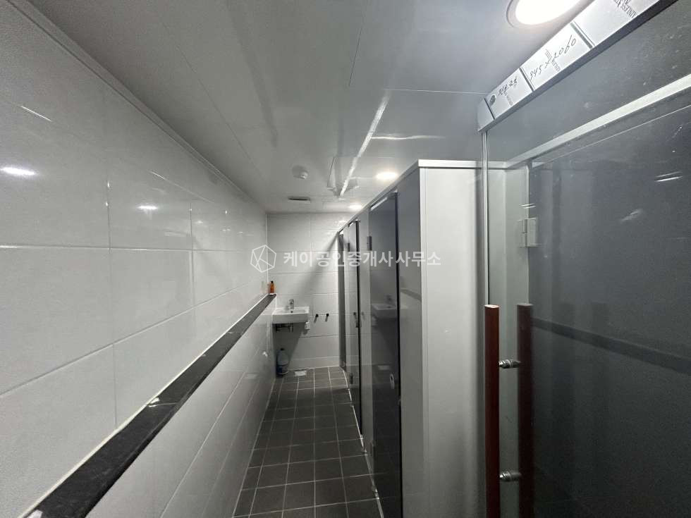 경기 고양덕양구 관산동 주건축물제1동 덕양구 210평 통임대, 하수직관, 단독마당, 수도권제1순환고속 통일로ic 10분, 약 71평 사무실+ 테라스 추가임대가능 월세 매물번호 11318 사진 5