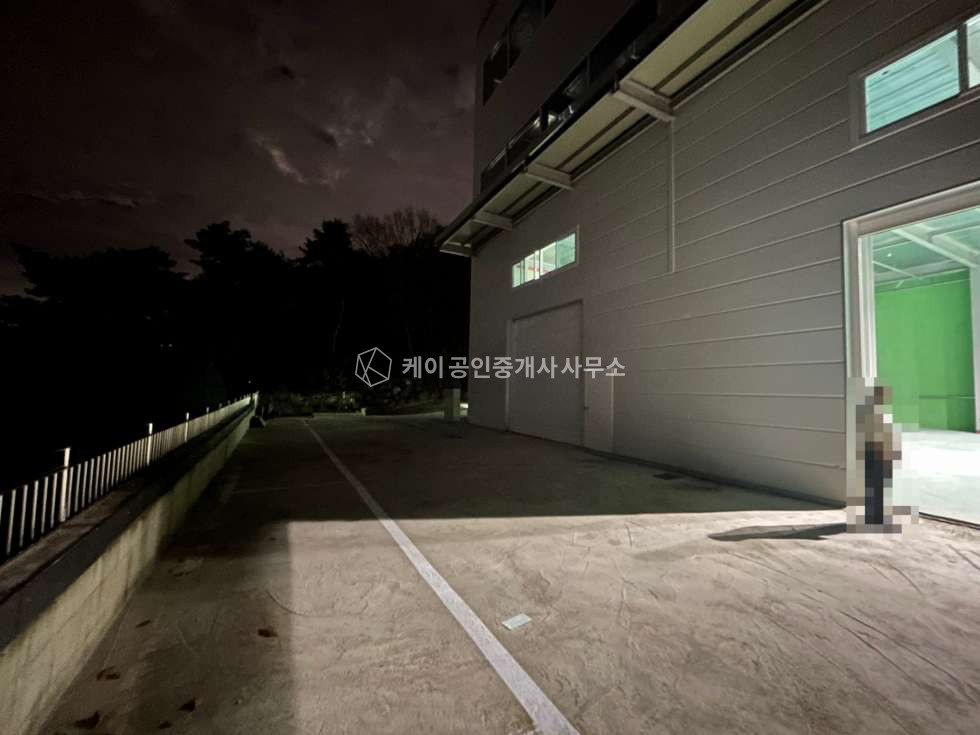 경기 고양덕양구 관산동 주건축물제1동 덕양구 210평 통임대, 하수직관, 단독마당, 수도권제1순환고속 통일로ic 10분, 약 71평 사무실+ 테라스 추가임대가능 월세 매물번호 11318 사진 6