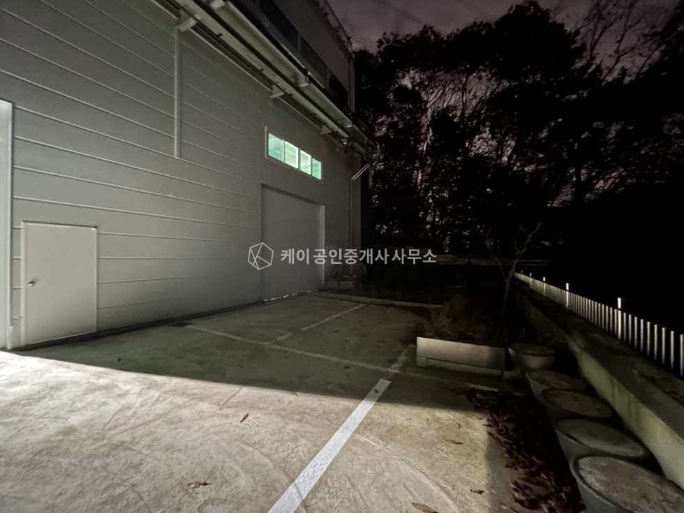 경기 고양덕양구 관산동 주건축물제1동 덕양구 210평 통임대, 하수직관, 단독마당, 수도권제1순환고속 통일로ic 10분, 약 71평 사무실+ 테라스 추가임대가능 월세 매물번호 11318 사진 7