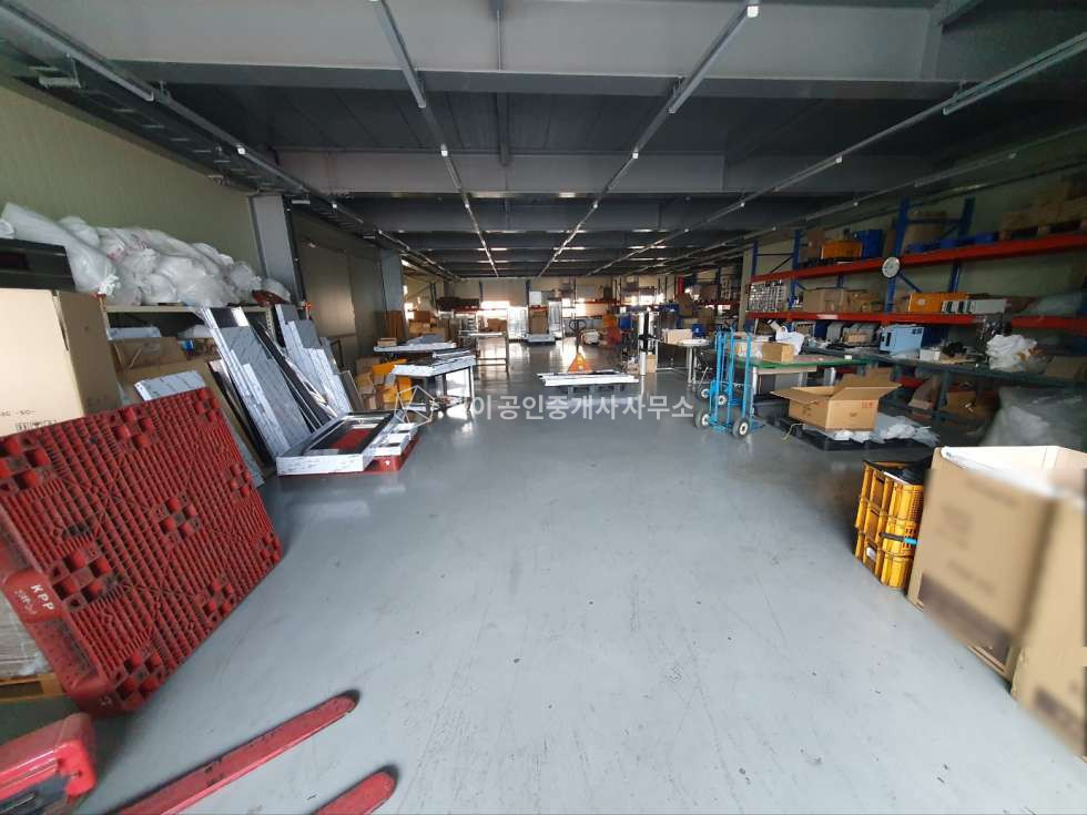 인천 서해구 석남동 연면적 372평, 관리 잘된 신축급 단독공장, 화물승강기, 내부사무실 월세 매물번호 11328 사진 4