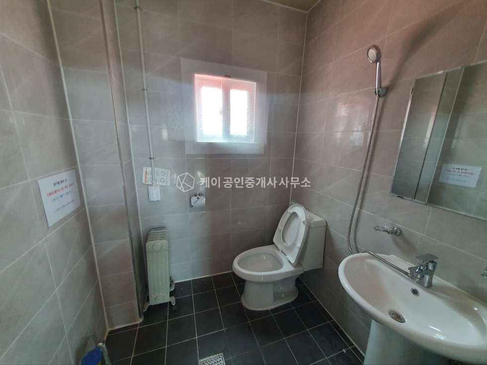경기 고양일산동구 지영동 3동 60평 추가임대 가능, 하수직관, 신축급 컨디션 월세 매물번호 11047 사진 4