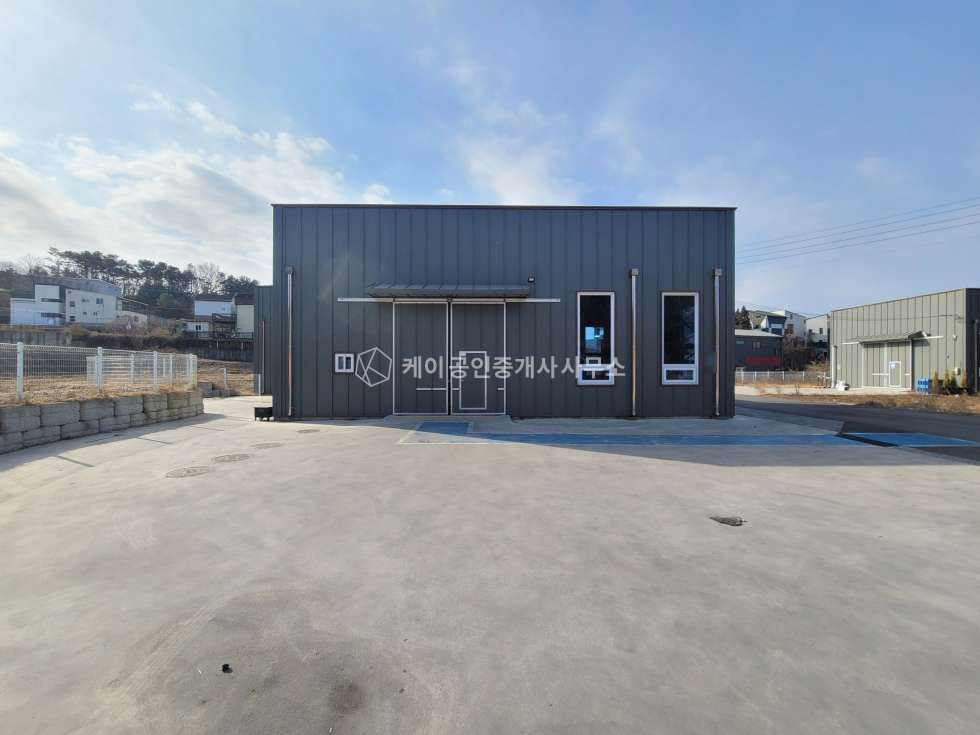 경기 고양일산동구 성석동 성석동 매우 넓은 단독마당 사용, 신축급 연 96평 창고, 내부사무실, 내부화장실, 사리현ic 10분성석동 매우 넓은 단독마당 사용, 신축급 연 96평 창고, 내부사무실, 내부화장실, 설문ic 10분 월세 매물번호 11398 사진 8