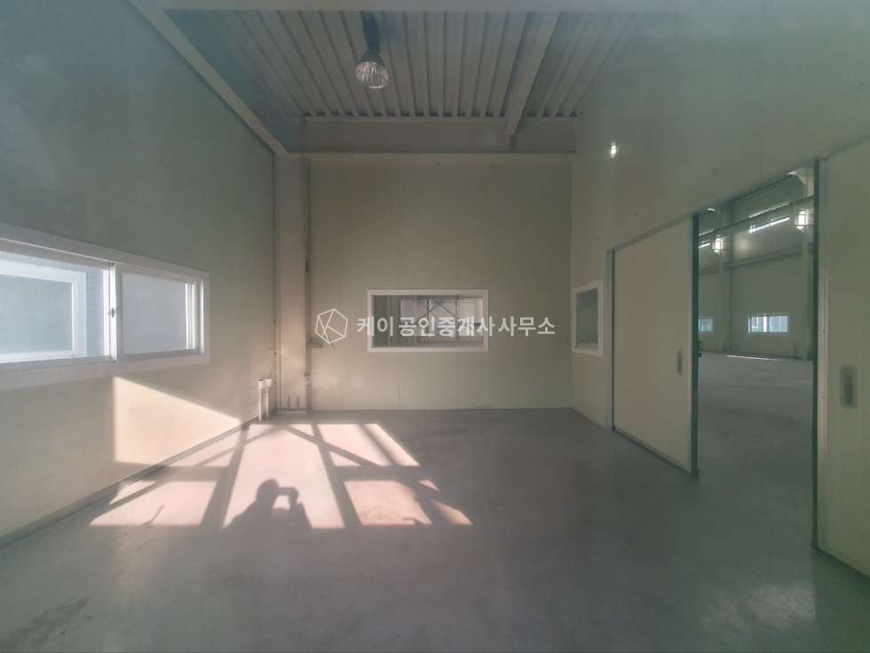 경기 김포시 양촌읍 학운리 학운산단 단독공장 통임대, 호이스트O, 추레라 가능, 월세 매물번호 11413 사진 4