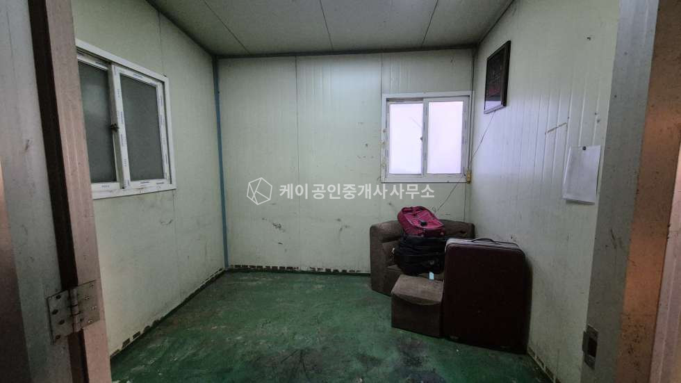 경기 김포시 고촌읍 태리 가동 대형차량진입가능, 김포IC9분 진출입용이,2층직원거주시설완비,층고7.4m 월세 매물번호 11437 사진 6