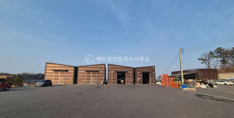 경기 고양일산동구 설문동 준신축,대형단독마당,대형차량진입원활,4개동까지 임대가능, 설문IC 5분 월세 매물번호 11448 사진 1